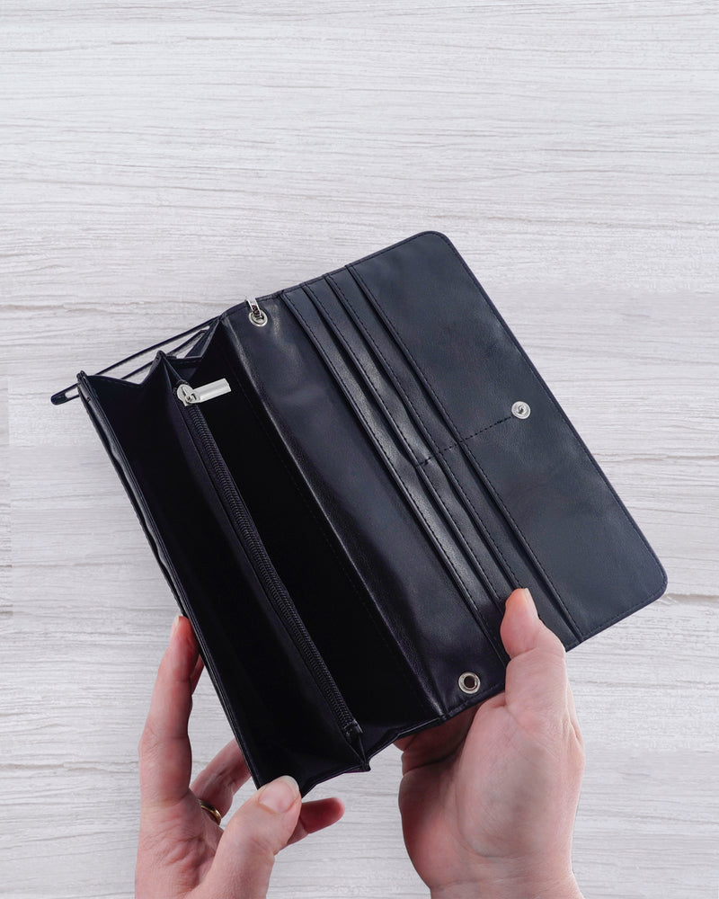 Elegant Flute Wearable Wallet