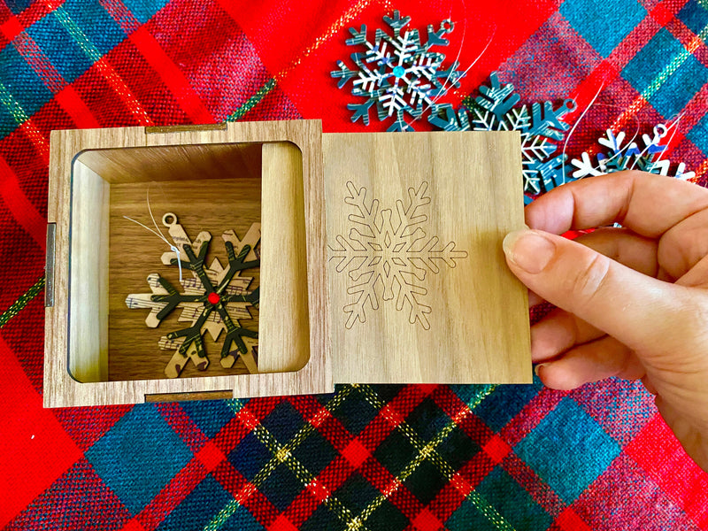 Decoupage Sheet Music Ornament set with Matching Box, Layered Snowflake Ornament Set, Ornament Gift Set, Mini Snowflake Ornaments, Set of 6